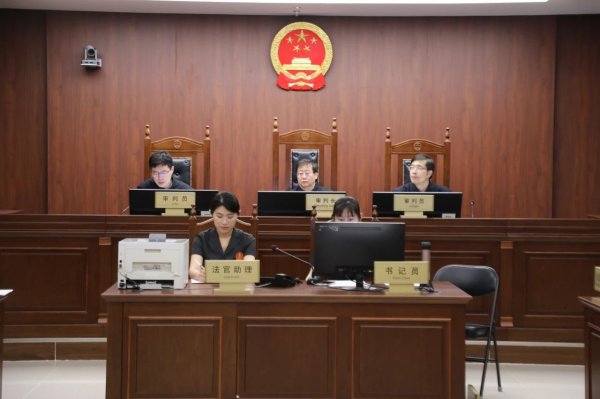 联丰优配  殴打证监局执法人员 首例涉嫌暴力抗法案件二审中 案情与庭审情况曝光
